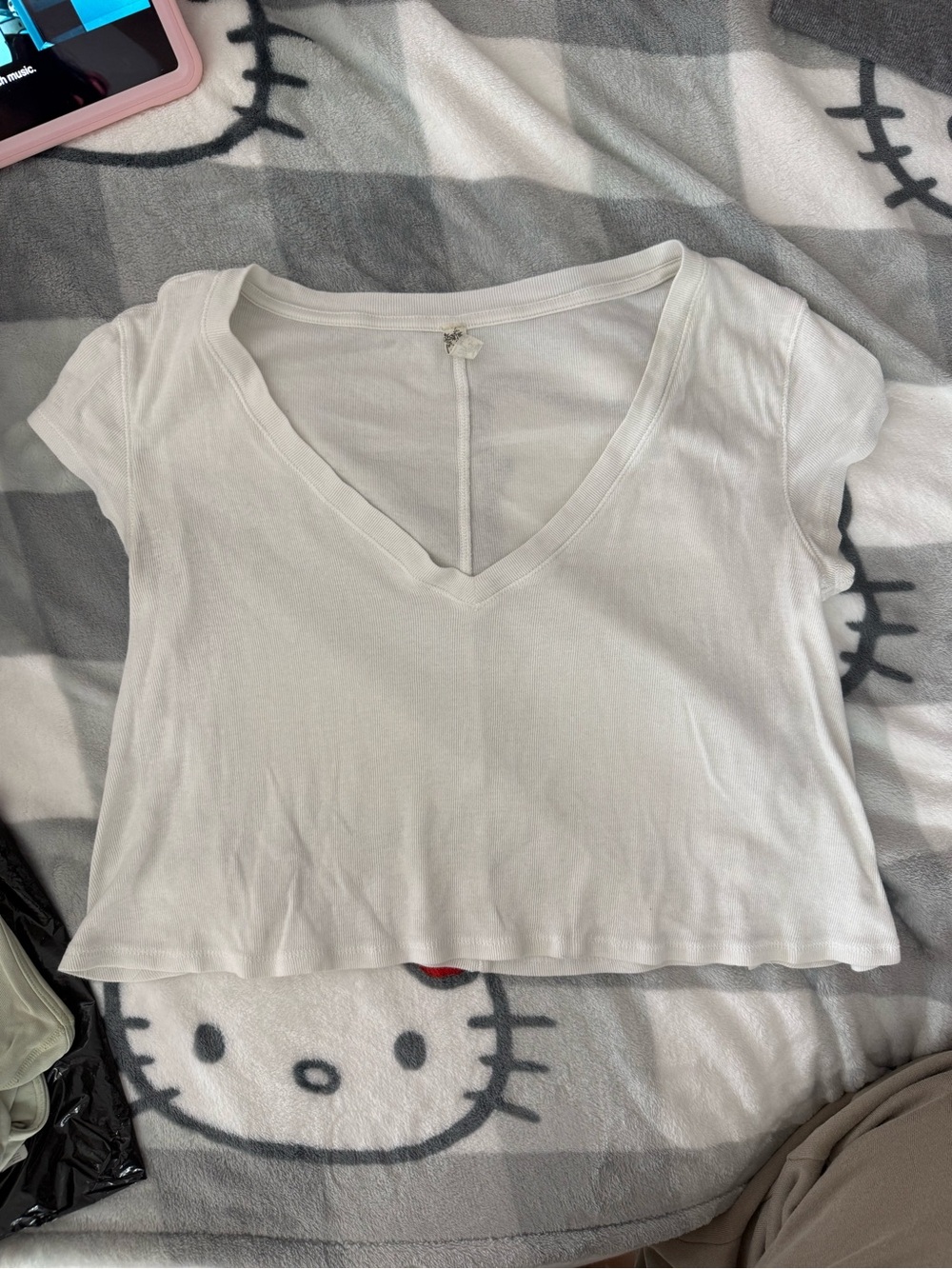 Free People White V easy tee shirt